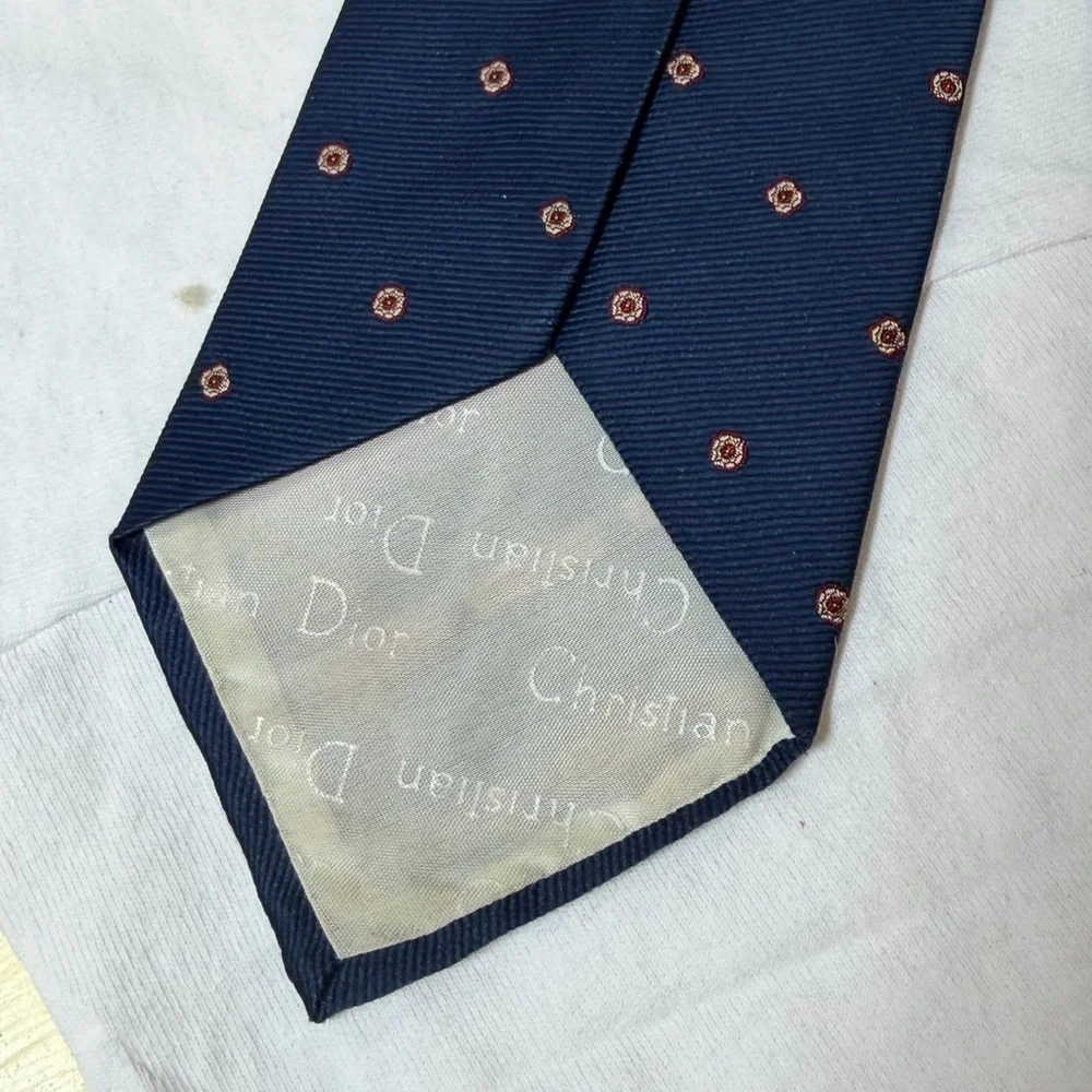 Vintage Christian Dior Dark Blue Tie with Subtle Pattern Lux 100% Silk Logo